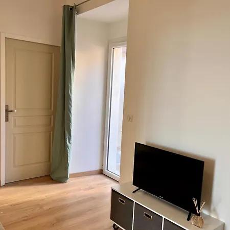 Apartment Village Centre *